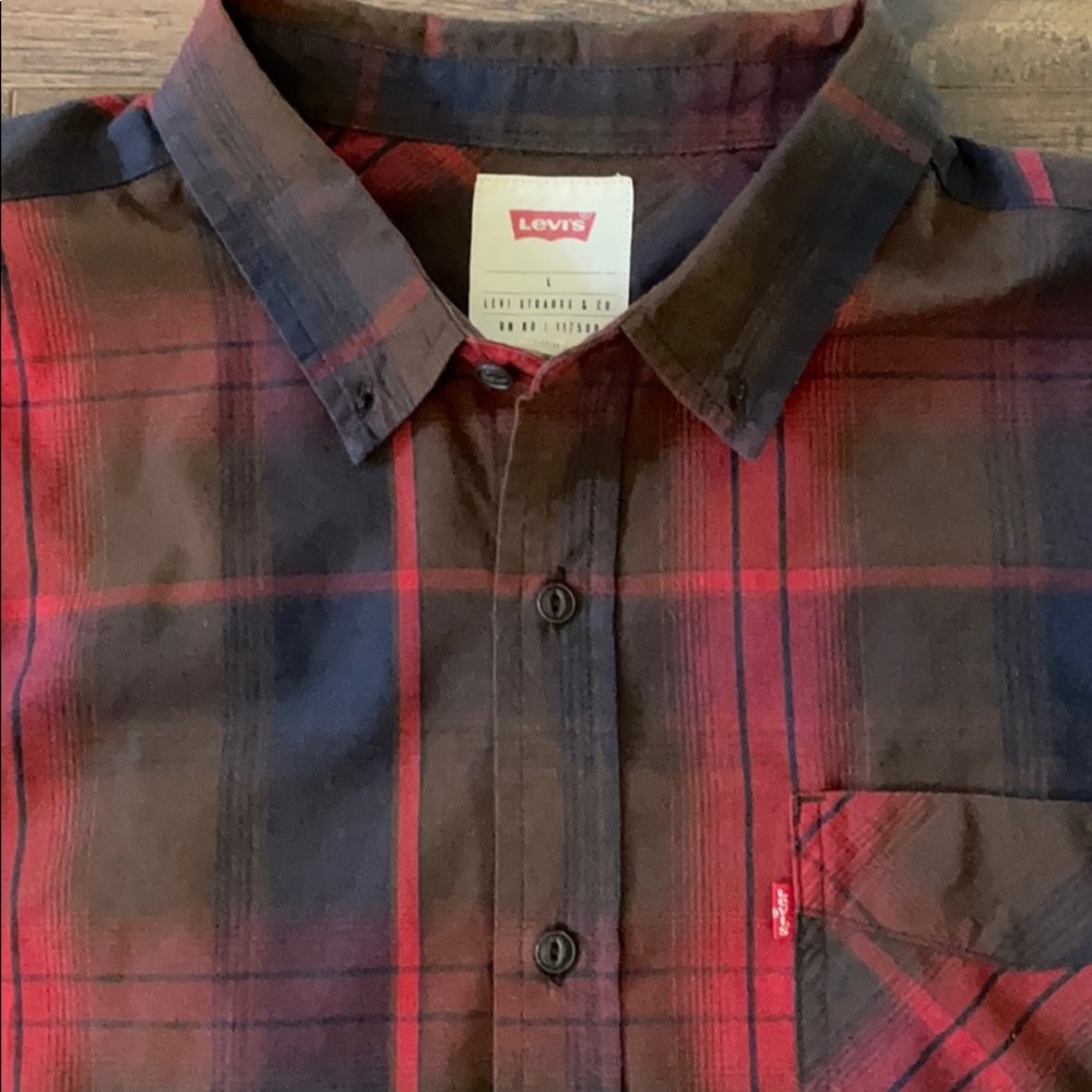 Levi’s Red Plaid Button Down Shirt